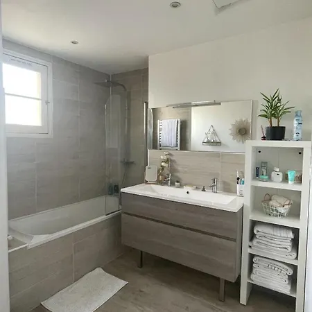 Agreable Maison Proche Du Circuit Des 24h. Λε Μανς